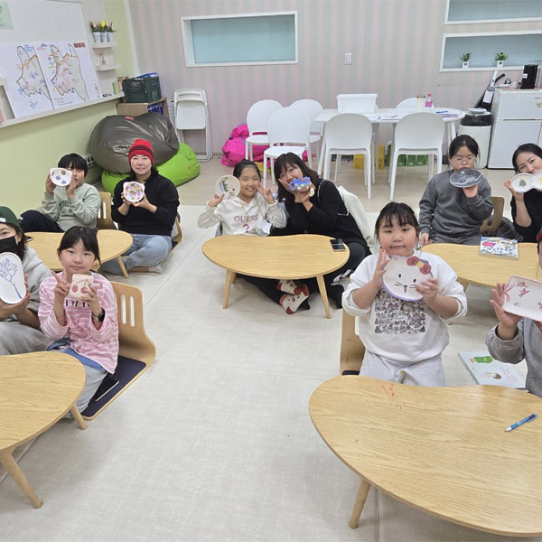 우리동네 스퀘어 아이들 사진